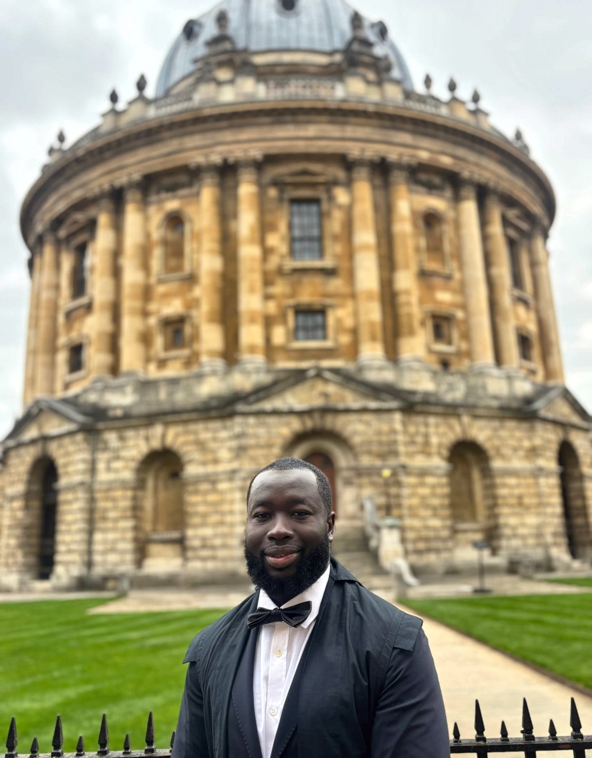 Hisham Nuhu in front of the Radcliffe Camera, Oxford